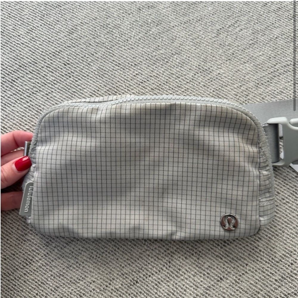 Lulu Everywhere Belt Bag